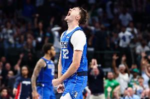 弗拉格：努力创造进攻机会不勉强做任何事 始终保持积极心态