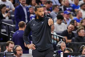 太准了！黄蜂首节三分球13中7&命中率超五成 轰39分领先爵士14分