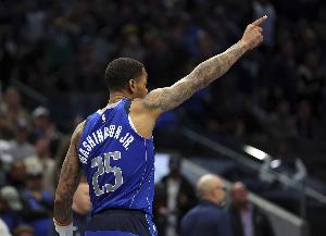 小爆发！PJ-华盛顿外线飚中个人连得5分 帮助球队迫近分差