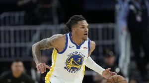 库明加：每天尽可能和理查德交流 过去几场没赢&所以这次他能上场