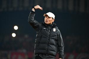 邵佳一年薪封顶100万！媒体人：拿不到100万，而且据说也不是长约