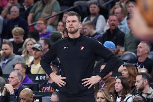 媒体人：热火的小阵容坚决程度和团队性 比开拓者更胜一筹