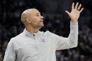 有过合作！面包：费尔南德斯是出色的年轻教练 但今天我想击败他