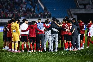 吉林省政府召开常务会议，表示要重视足球事业发展